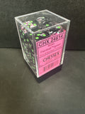 Dice set: Chessex 12 dice set brush paintball/Green - CHX 24614￼