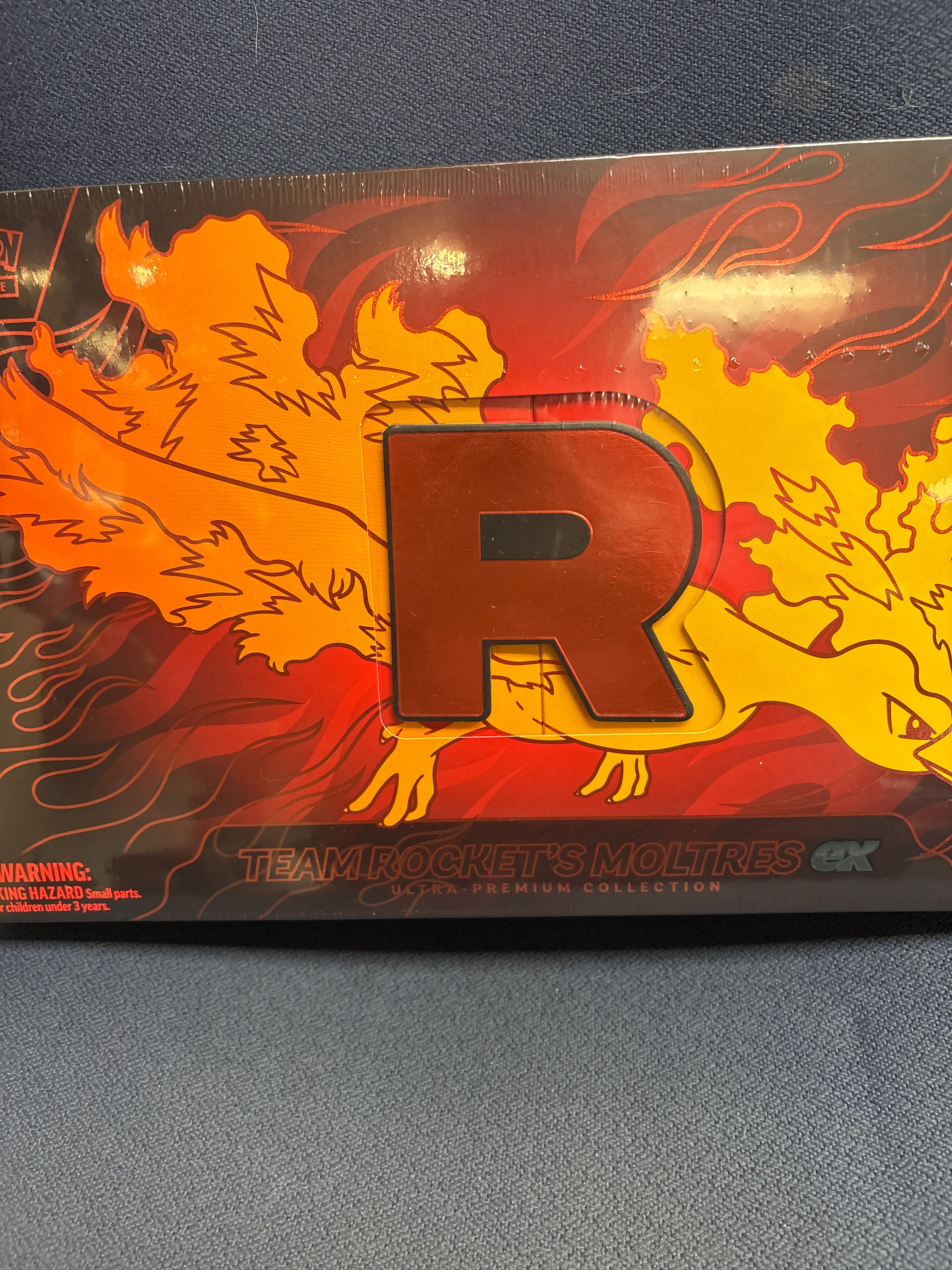 Pokemon Team Rockets Moltres ex specialty box