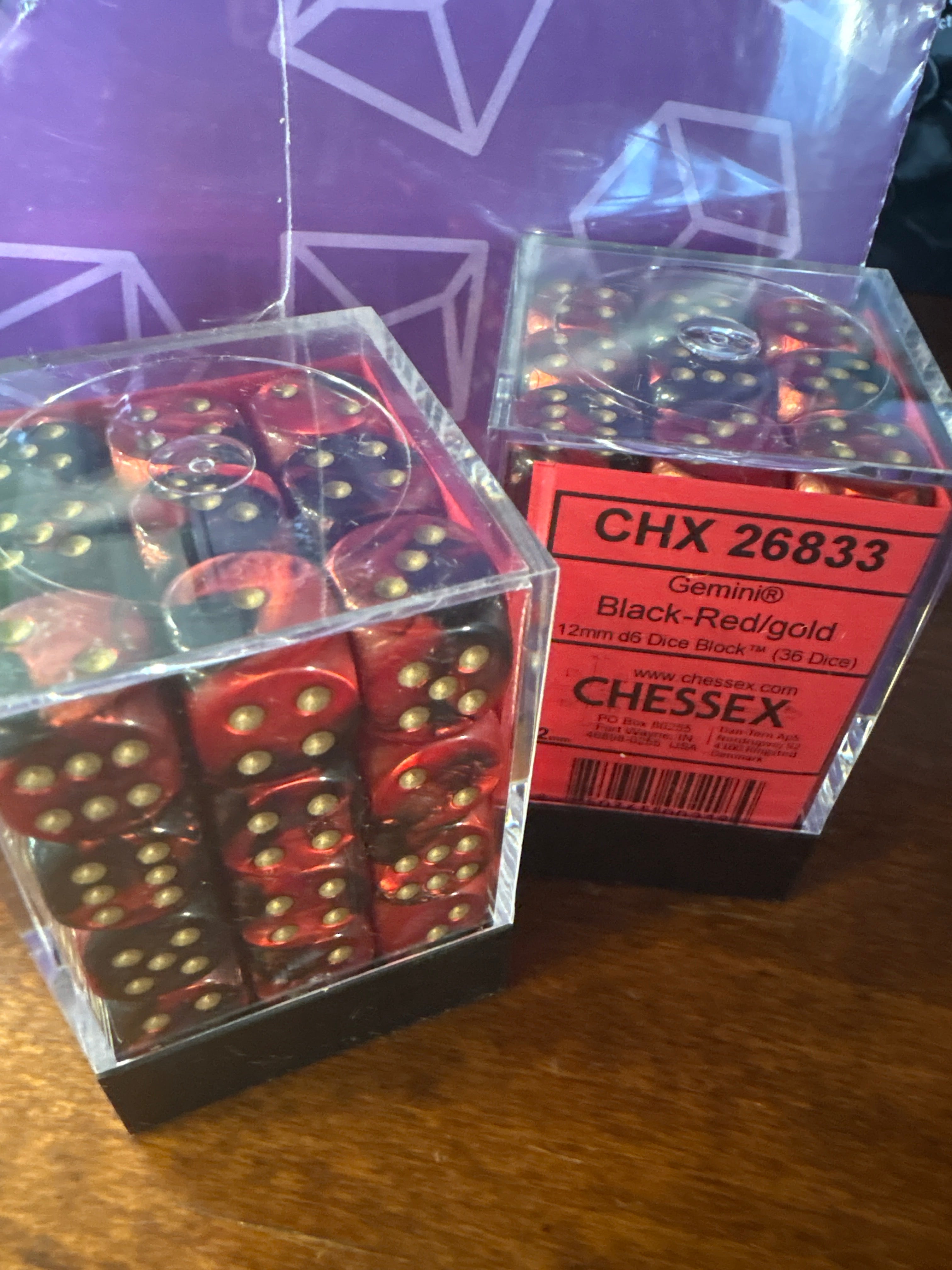 Dice Set: Chessex 26833- Black/red-gold